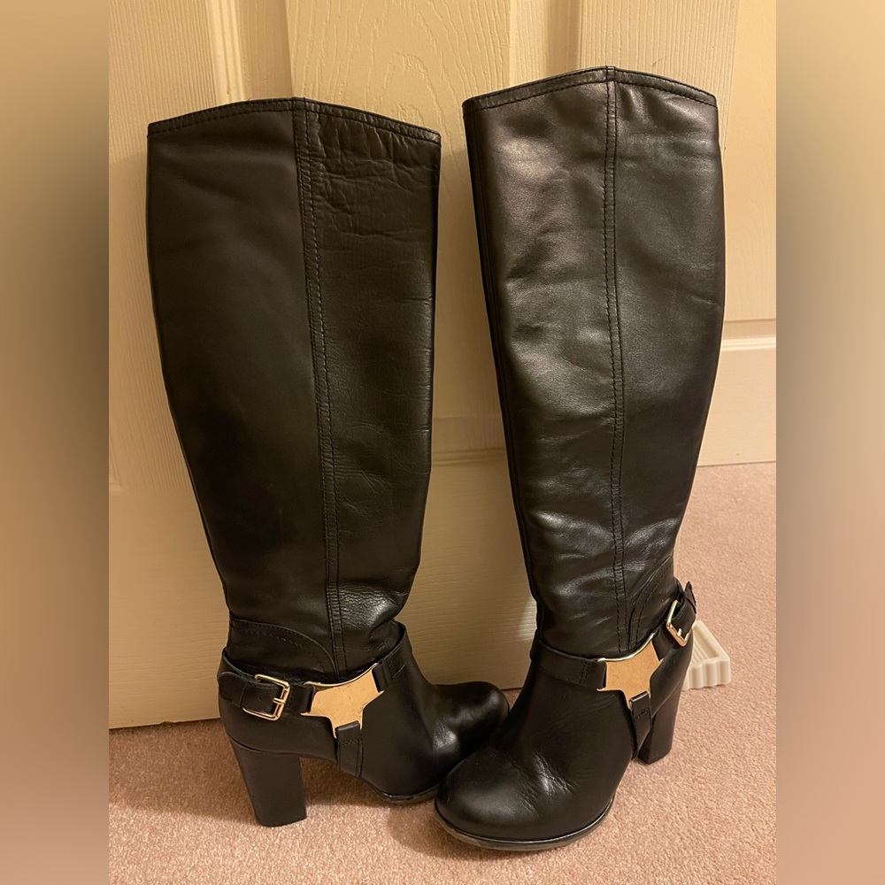 3/$30 final sale Elegant Black Knee-High Leather Boots